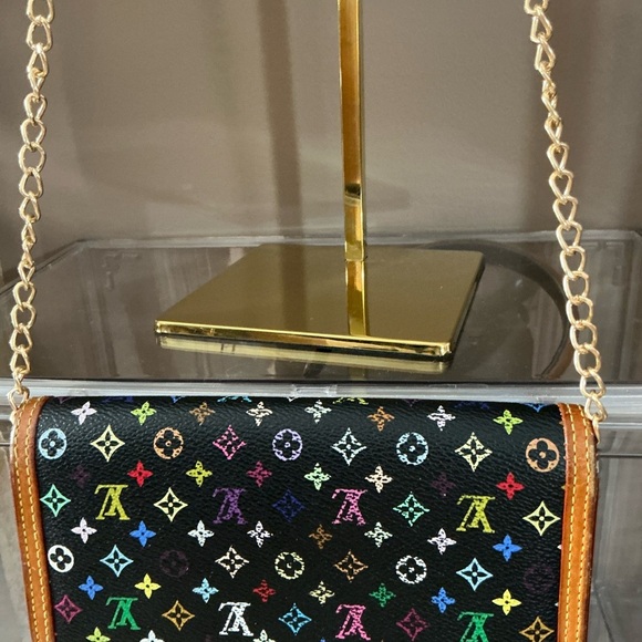 Special Edition Louis Vuitton Murakami Leather Multi Colored Tri-Fold Wallet. - Picture 4 of 11